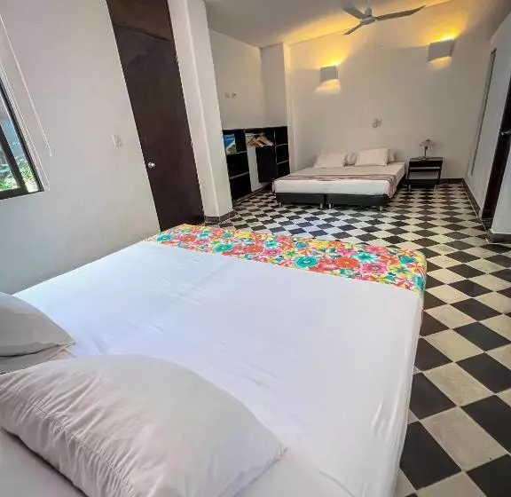 هتل The Orange House Santa Marta