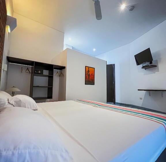 هتل The Orange House Santa Marta