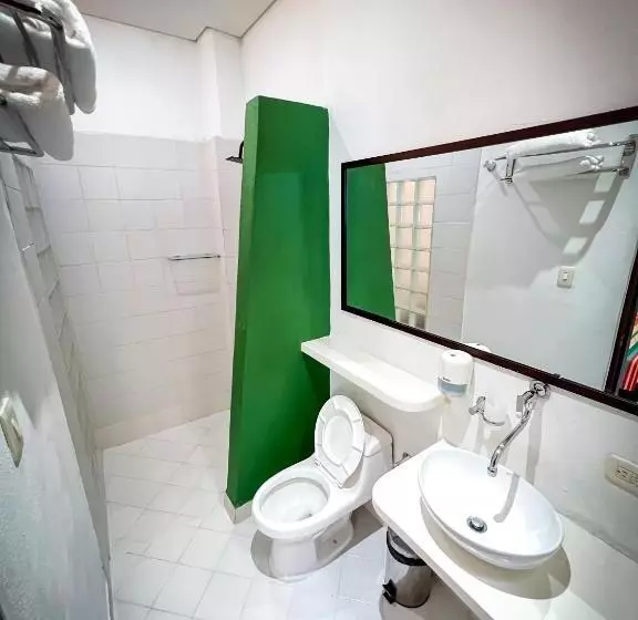 هتل The Orange House Santa Marta