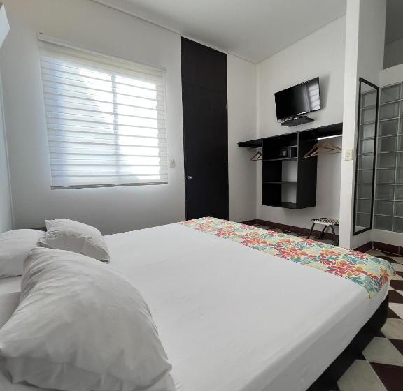 هتل The Orange House Santa Marta