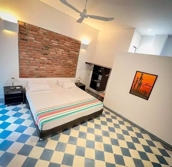 هتل The Orange House Santa Marta