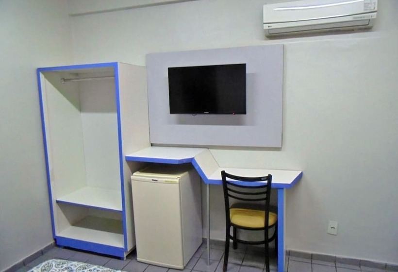 فندق Titão Plaza