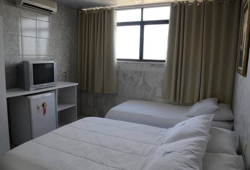 فندق Titão Plaza