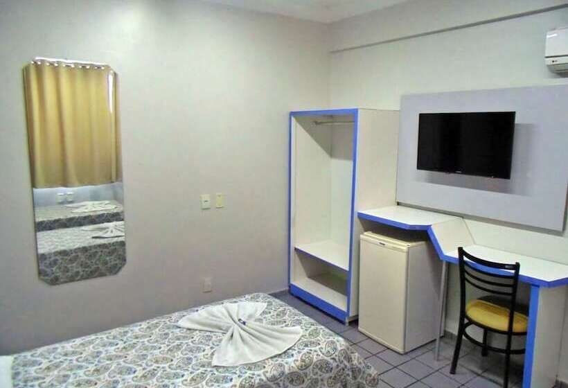 فندق Titão Plaza