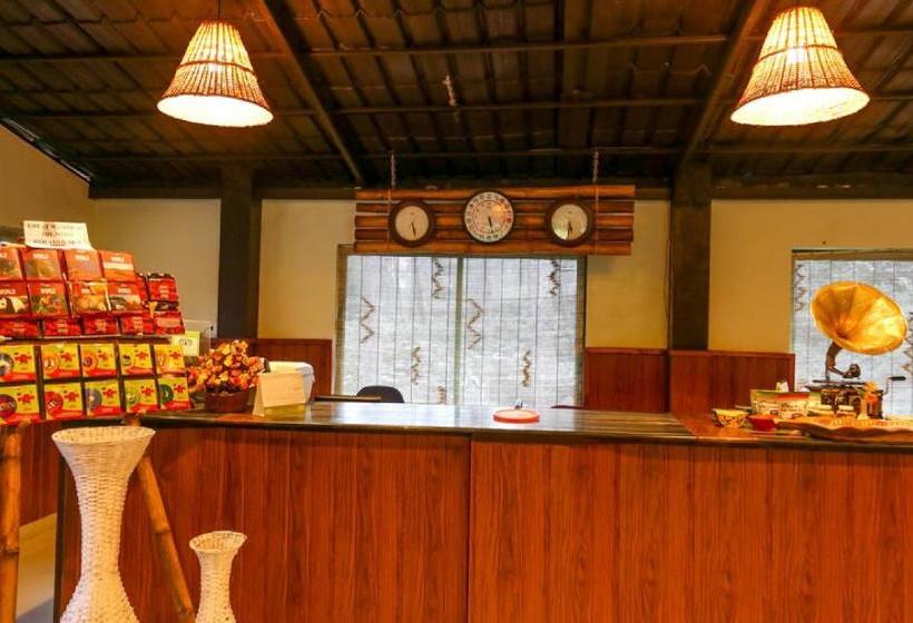 Hotel Woodpecker Resort