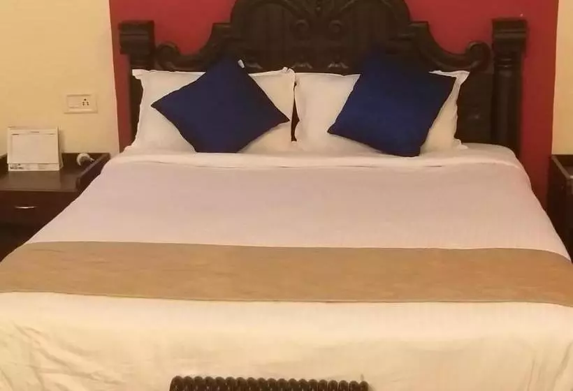 Hotel Woodpecker Resort