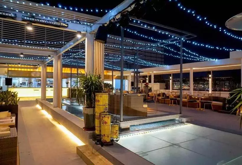 فندق Zenth International