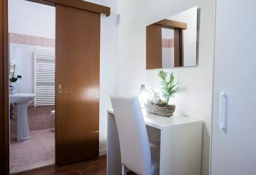 Backpackers House Venice   Hostel