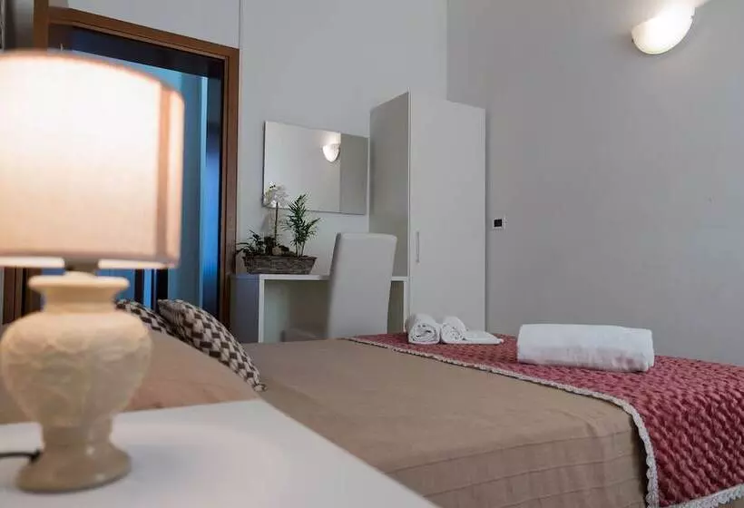 Backpackers House Venice   Hostel