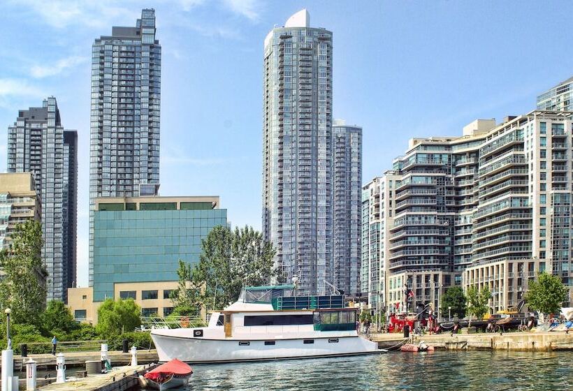 مبيت وإفطار Making Waves Boatel