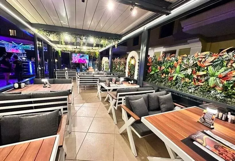 Club Karakas Apart Otel