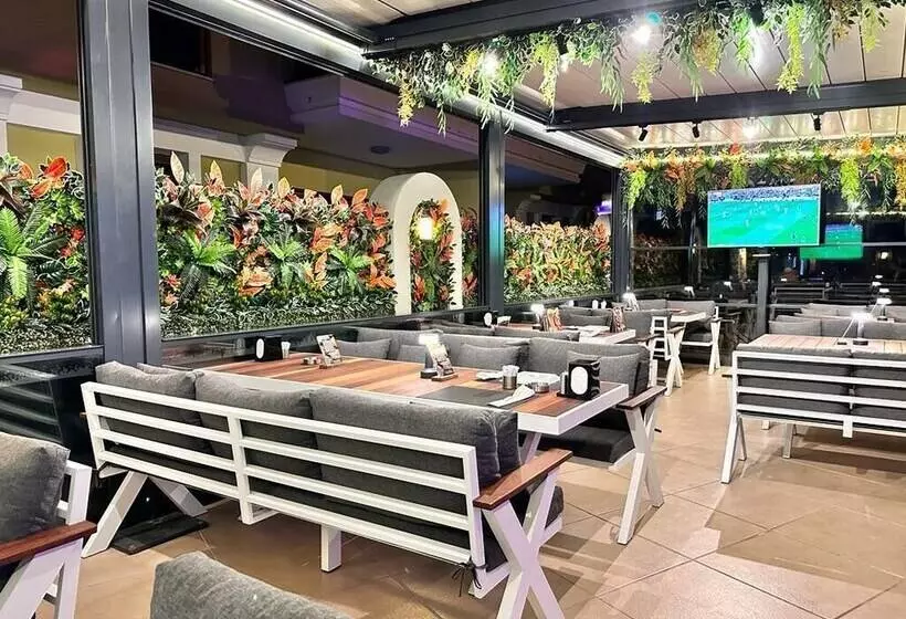 Club Karakas Apart Otel