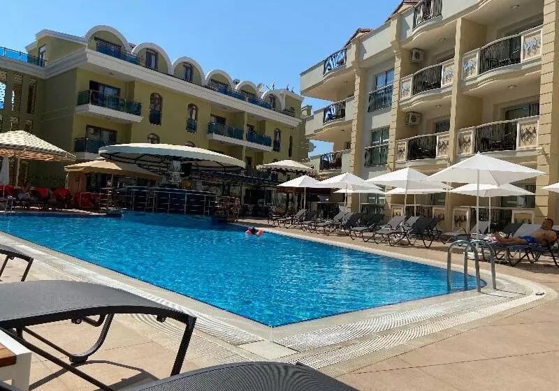 Club Karakas Apart Otel