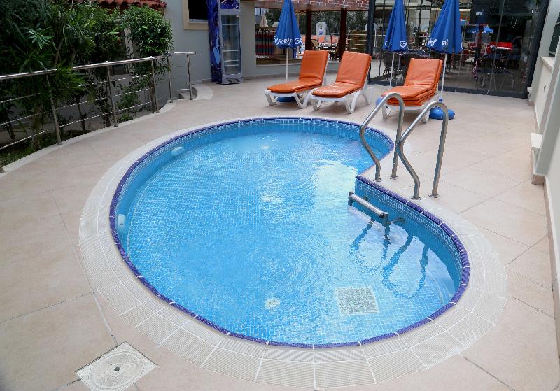 Club Karakas Apart Otel