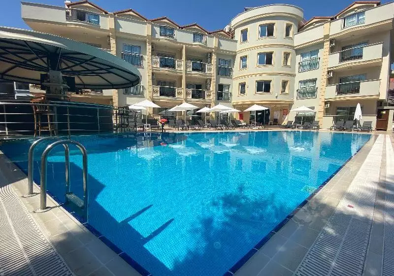 Club Karakas Apart Otel