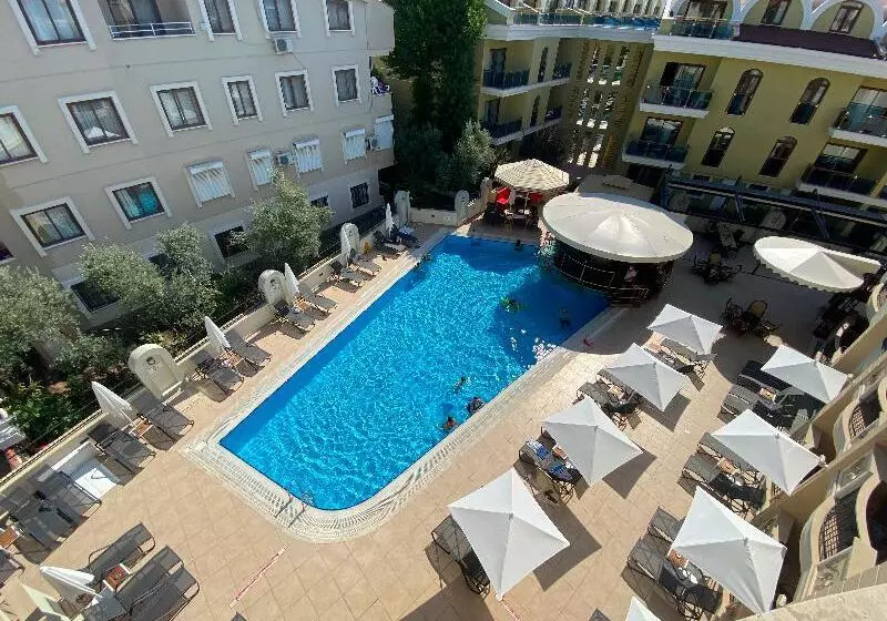 Club Karakas Apart Otel