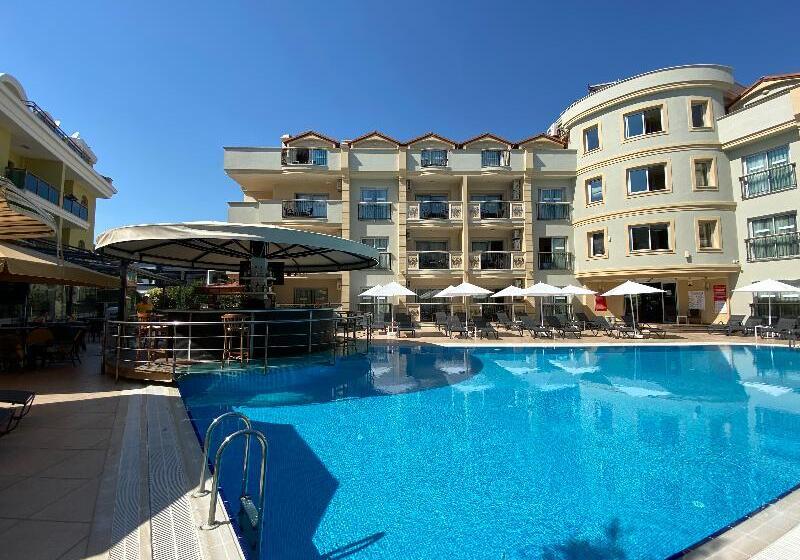Club Karakas Apart Otel