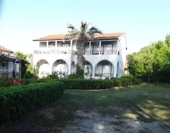 Artemis Studios & Apartments Sidari