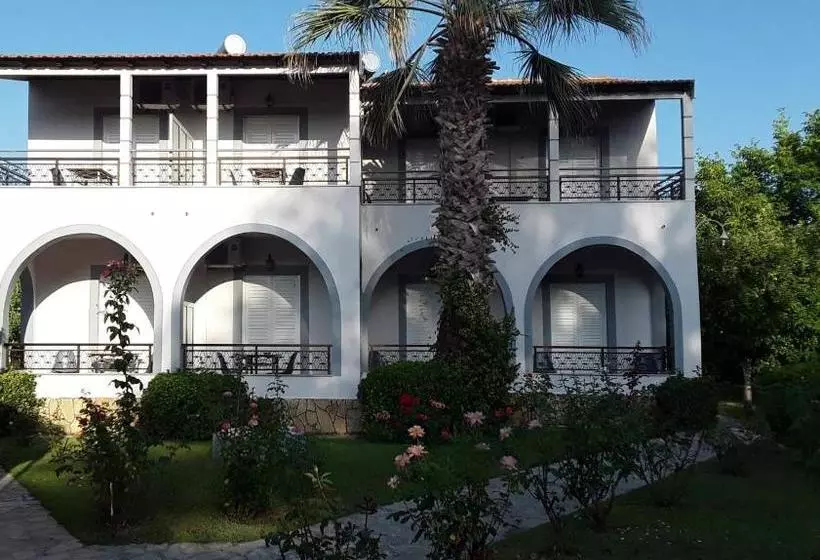 Artemis Studios & Apartments Sidari