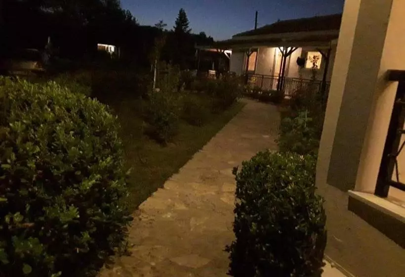 Artemis Studios & Apartments Sidari