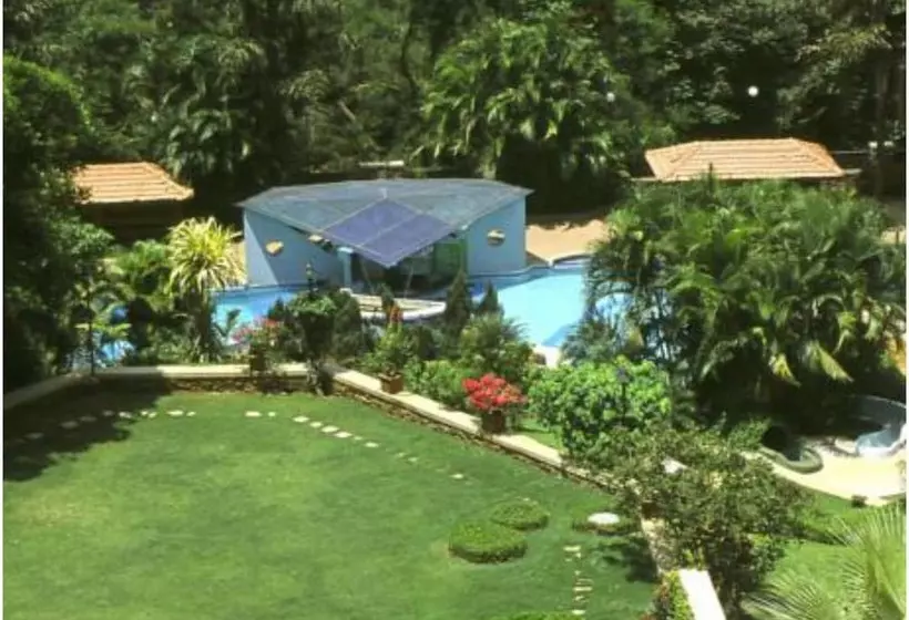 Fariyas Resort, Lonavala