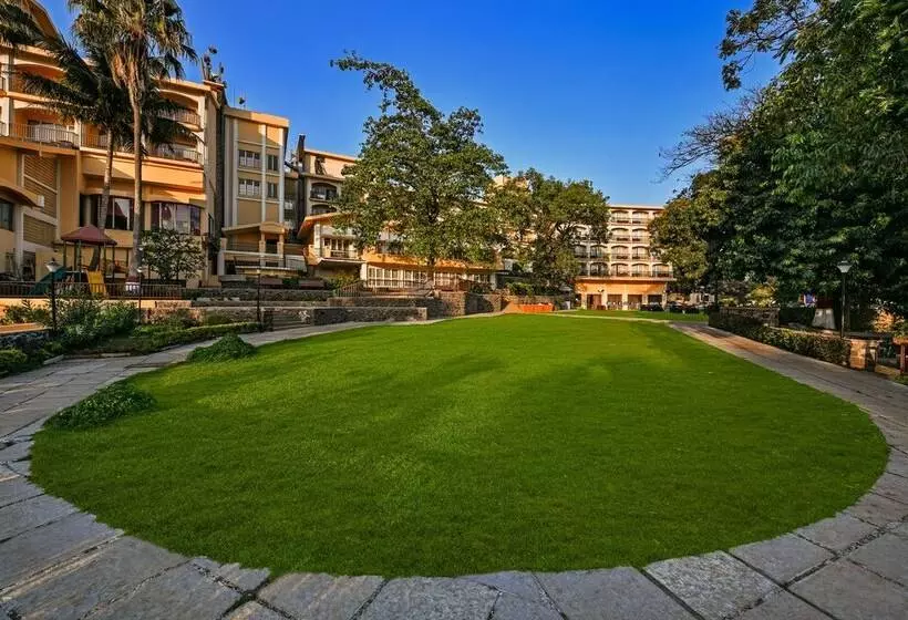 Fariyas Resort, Lonavala