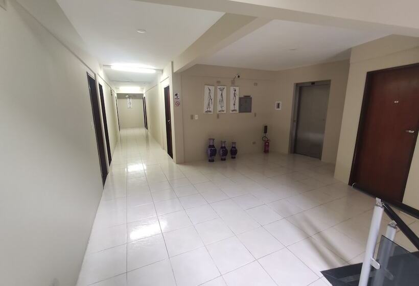 簡易ホテル Pousada Vila Do Porto