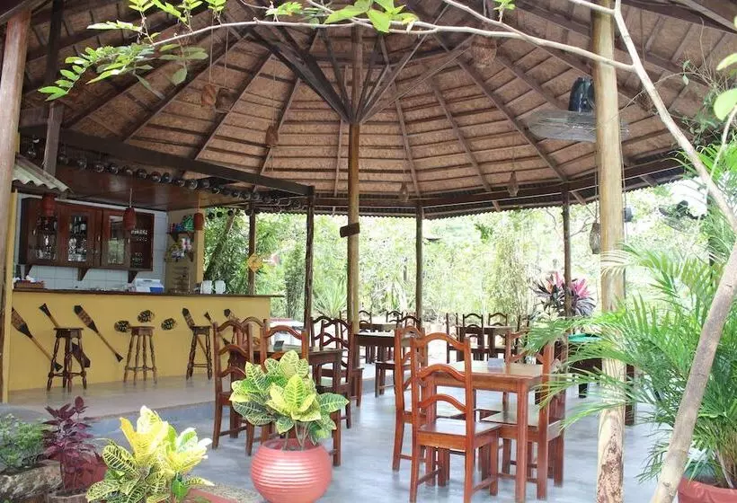 בית מלון כפרי Amazon Ecopark Jungle Lodge
