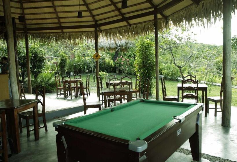 בית מלון כפרי Amazon Ecopark Jungle Lodge