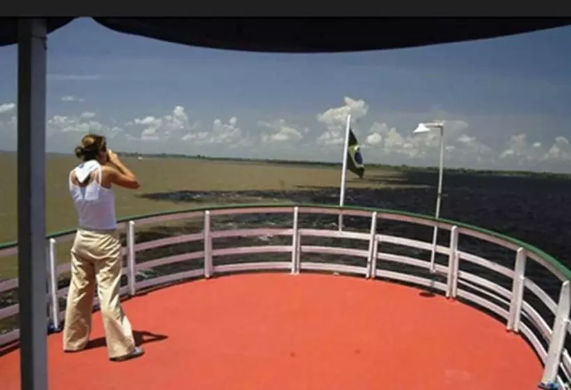 בית מלון כפרי Amazon Ecopark Jungle Lodge