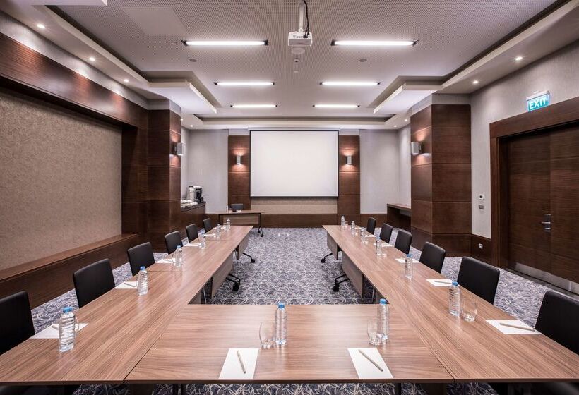 Delta Hotels By Marriott Istanbul Levent