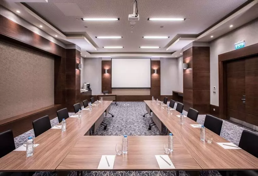 Delta Hotels By Marriott Istanbul Levent