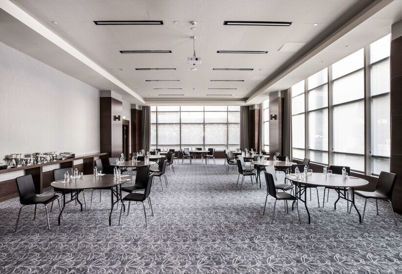 Delta Hotels By Marriott Istanbul Levent