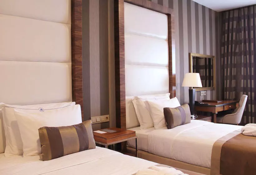 ホテル Manesol Fuar Beylikdüzü