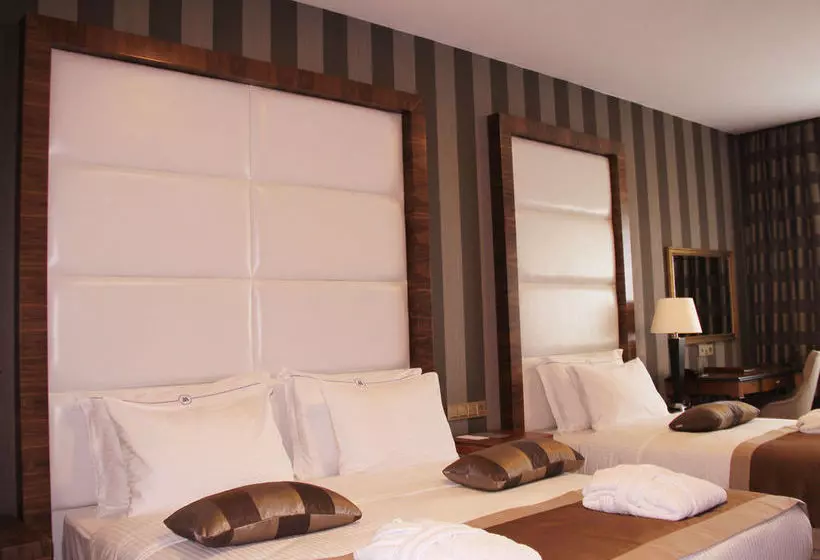 ホテル Manesol Fuar Beylikdüzü