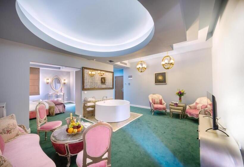 호텔 Phoenicia Comfort