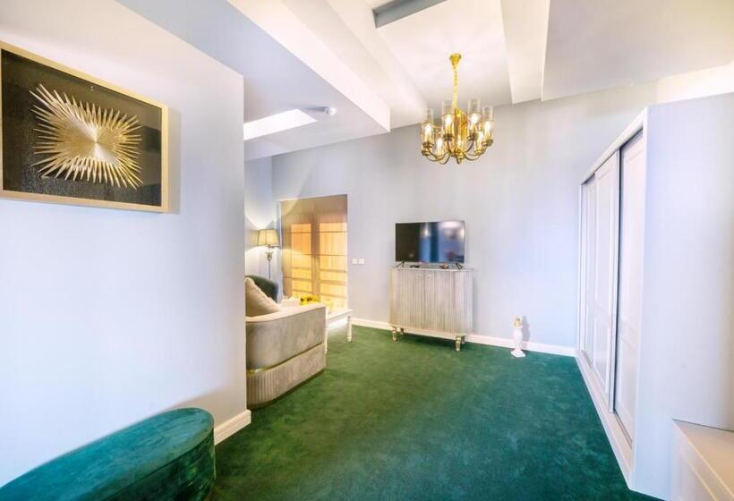 호텔 Phoenicia Comfort