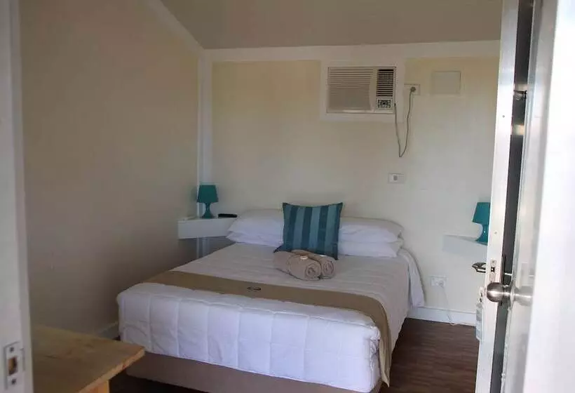 Отель Seaspray Beach Holiday Park