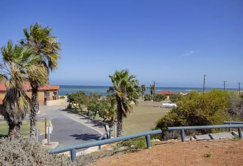 Отель Seaspray Beach Holiday Park