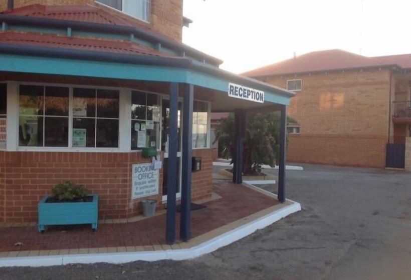 酒店 Seaspray Beach Holiday Park