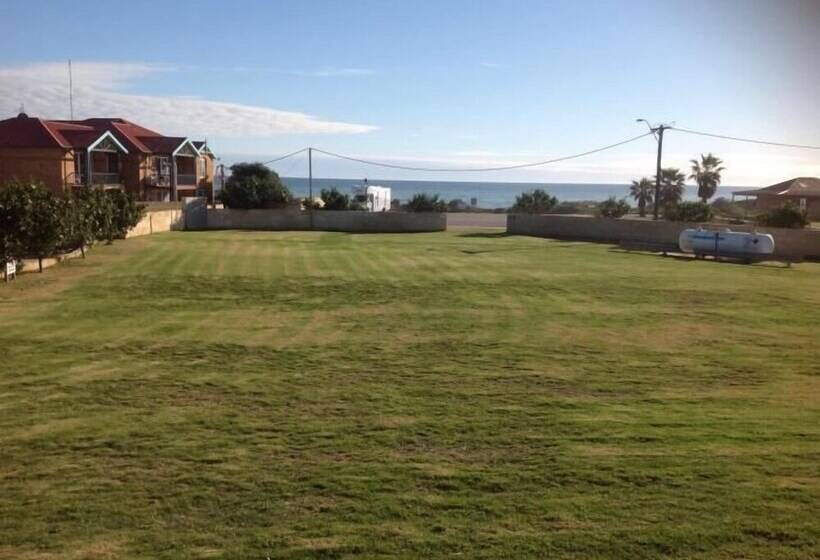 酒店 Seaspray Beach Holiday Park