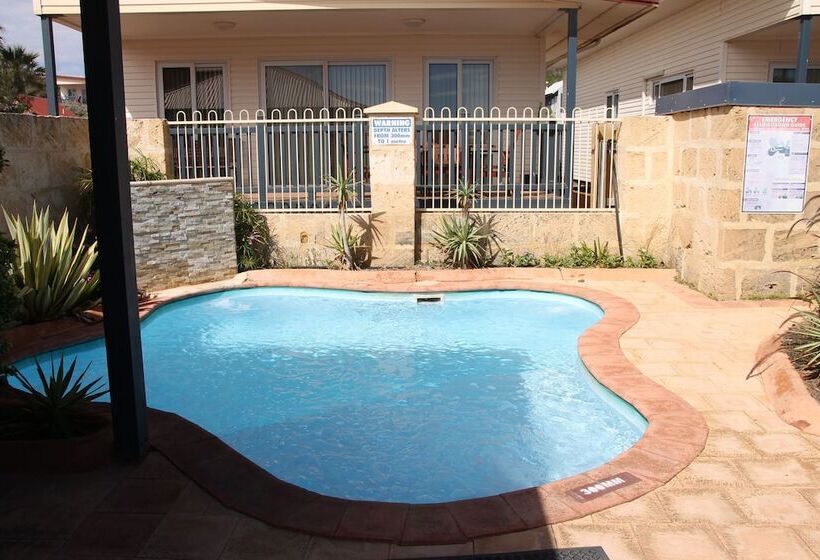 酒店 Seaspray Beach Holiday Park