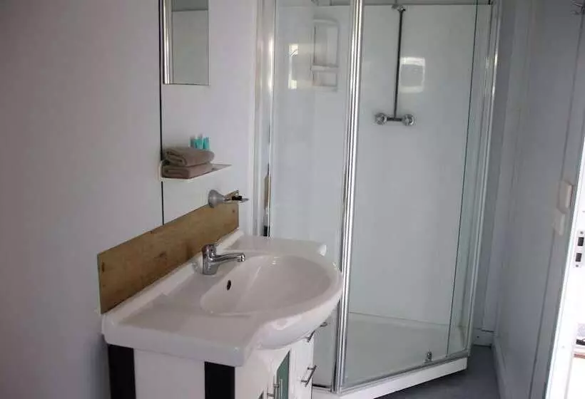 Отель Seaspray Beach Holiday Park