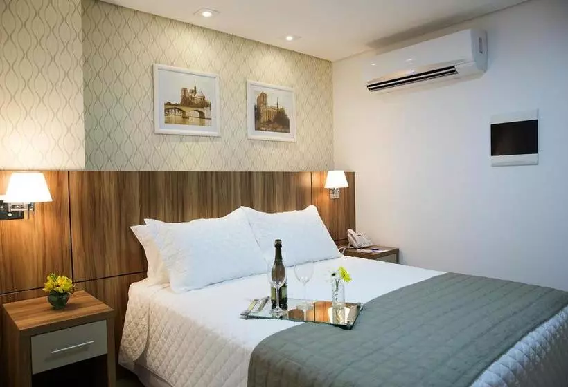 ホテル Comfort  Cuiabá