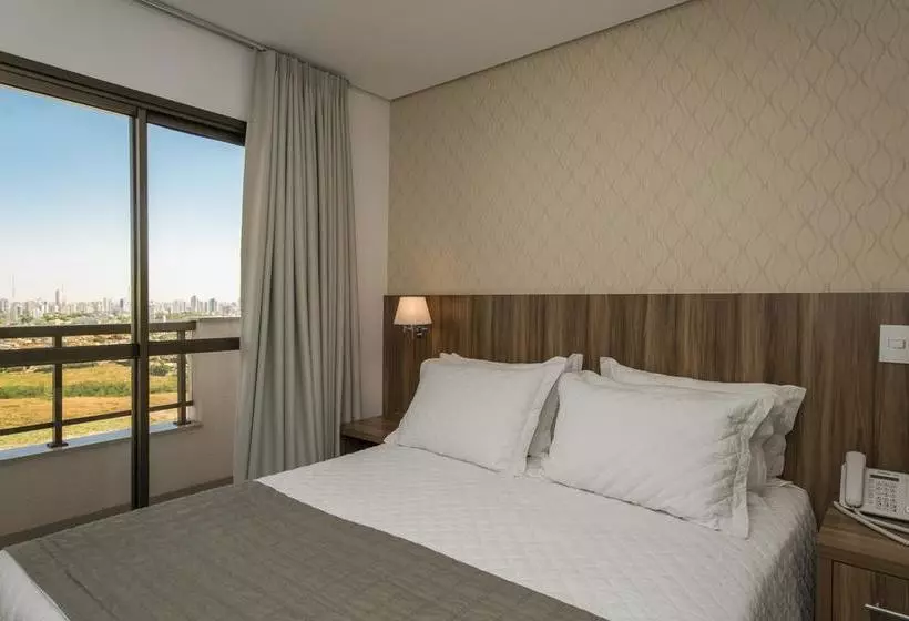 ホテル Comfort  Cuiabá