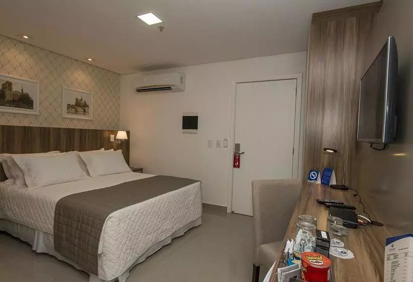 ホテル Comfort  Cuiabá