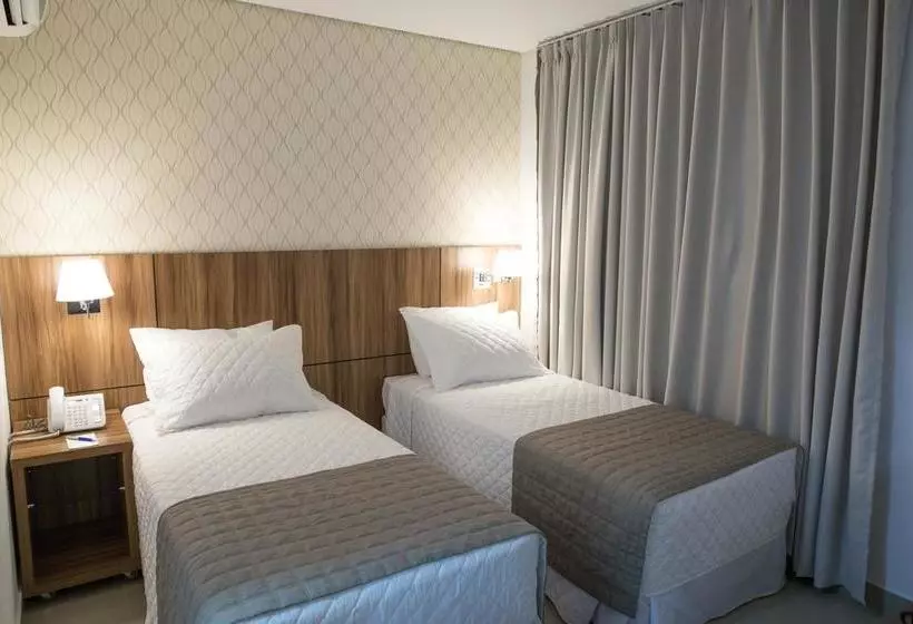 ホテル Comfort  Cuiabá