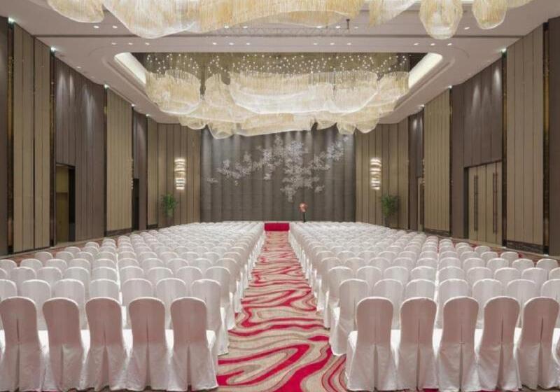 Otel Wanda Realm Wuhan