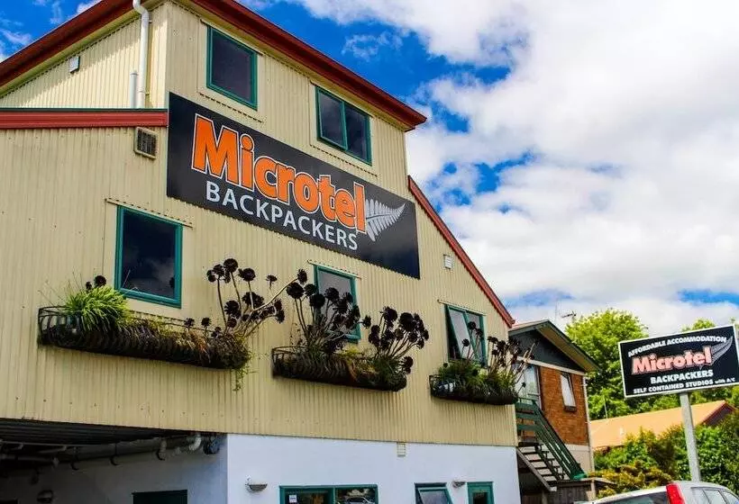 Microtel Lodge Hamilton   Hostel