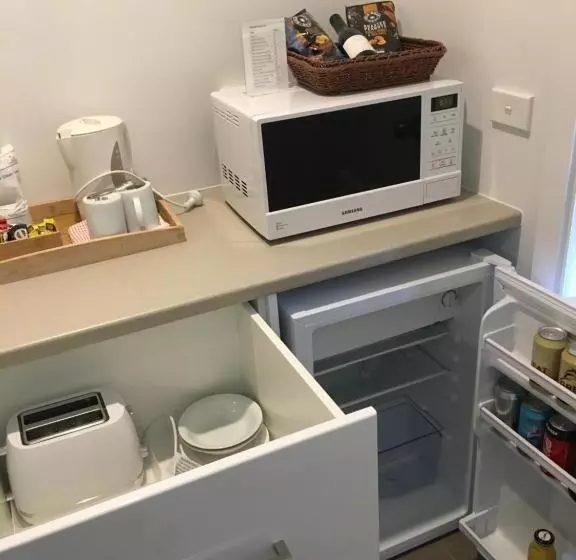 Motel New England Motor Lodge